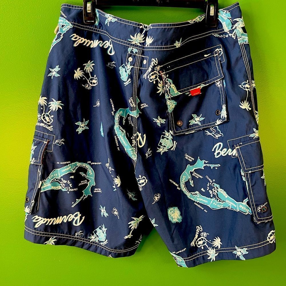 J. CREW board shorts in navy with Bermuda print - Picture 4 of 4